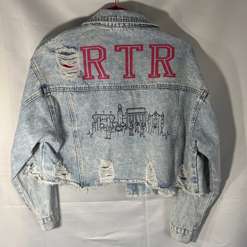 RTR COLLEGE DENIM JACKET Distressed SZ Small